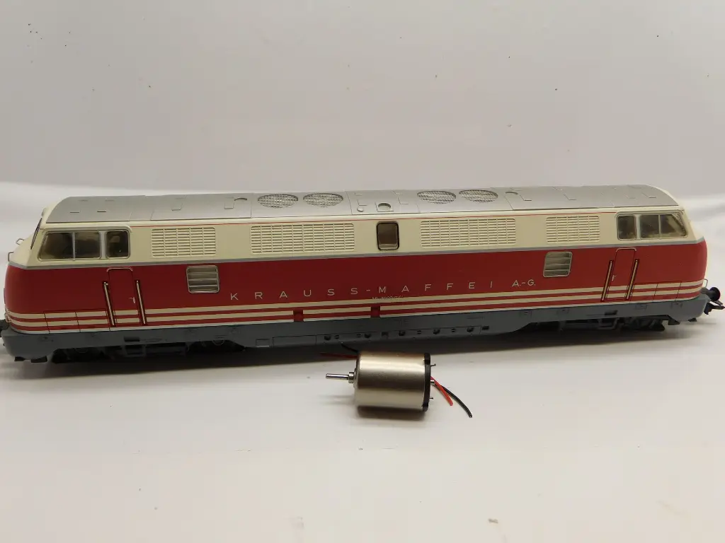 HMT004 - 1.webp