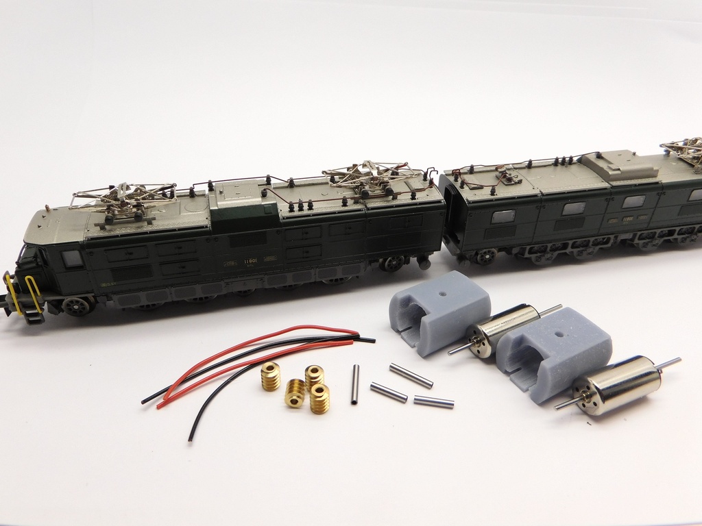 Minitrix SBB Ae 8/14 (2 Motoren)