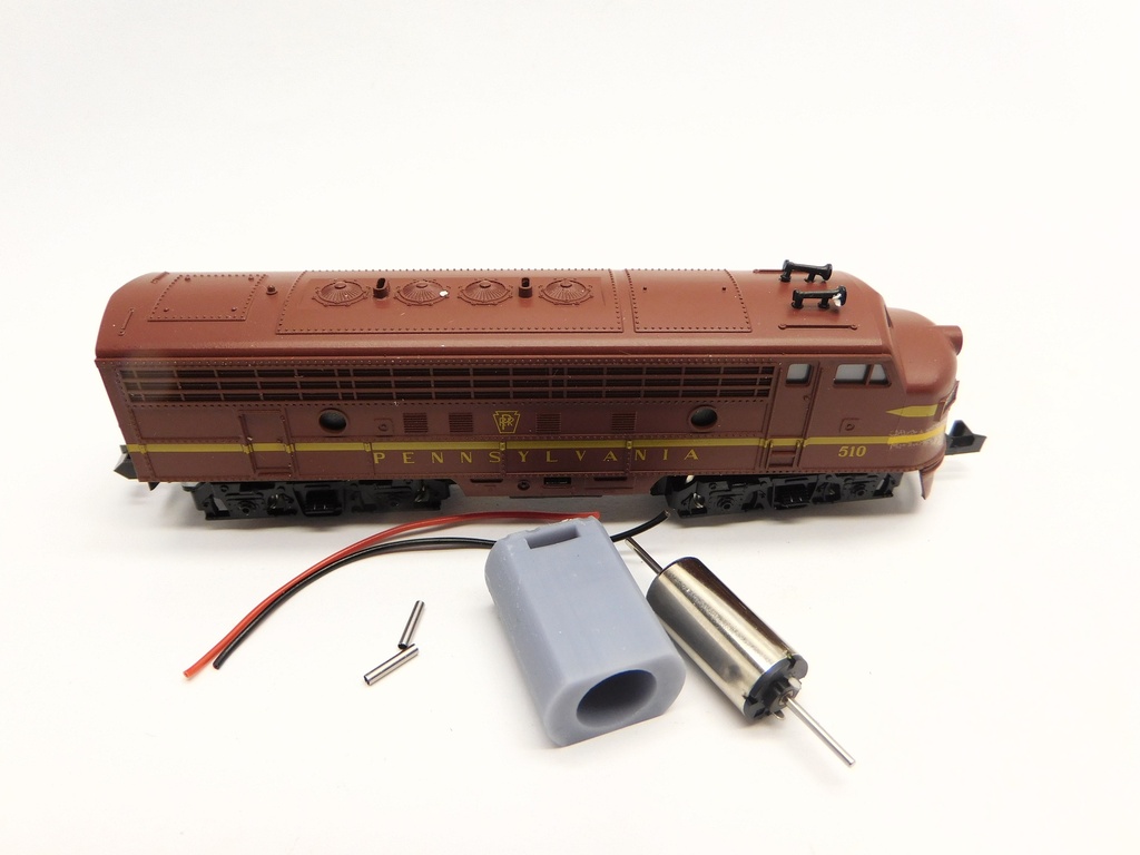 Minitrix Minitrix (Conrail) F7A (B&O, Canadian National, Canadian Pacific, Conrail , Pennsylvania, Santa Fe, Union Pacific)