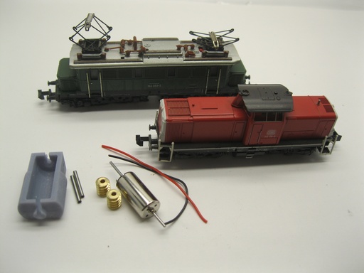[NM025G] Minitrix  V100/BR 212 Alt, E 44, BR 144